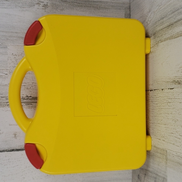Lego carrying case with an assortment of Legos - Picture 1 of 10